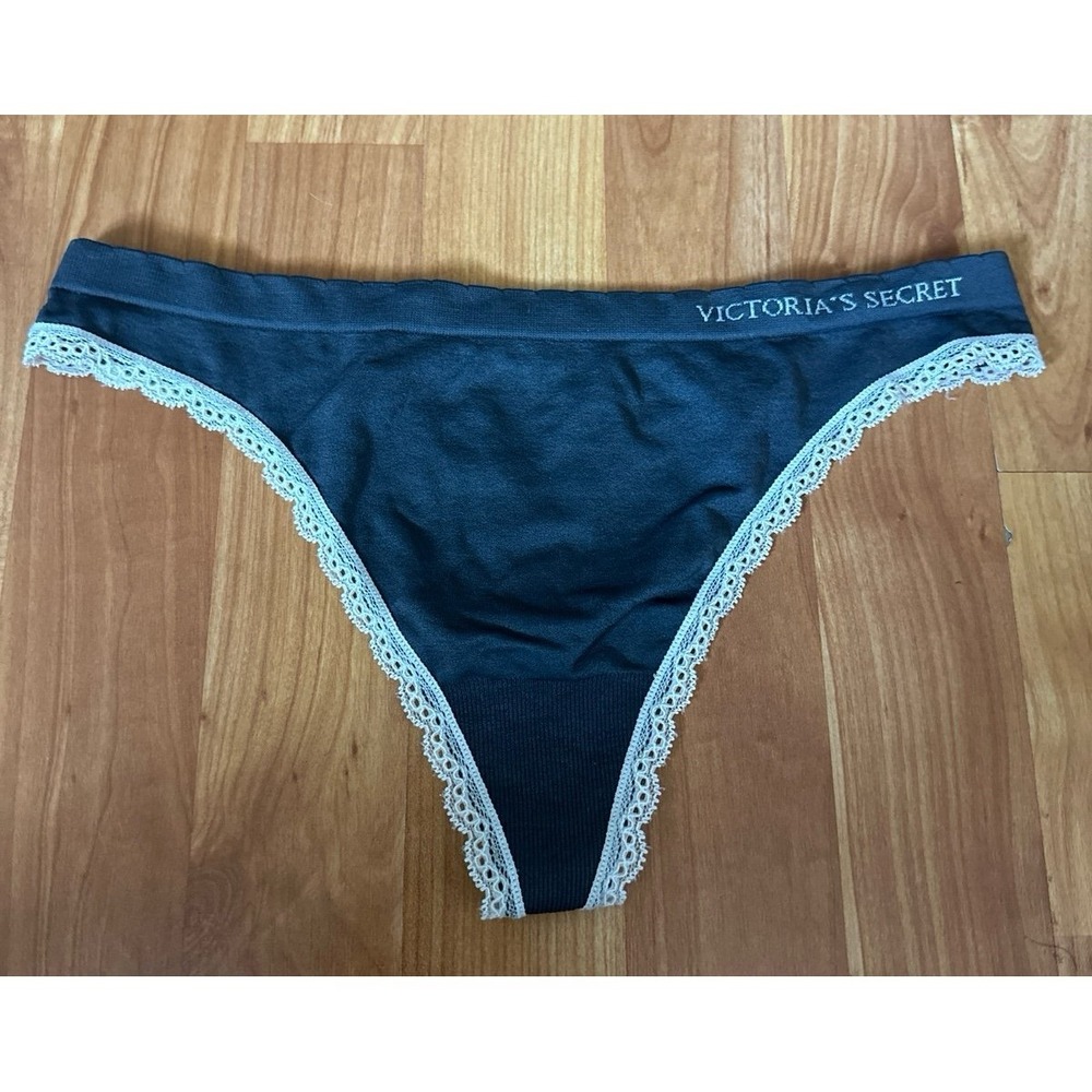 NWOT Victoria's Secret VTG 2013 Seamless Ruffle Thong Culotte Panty Large